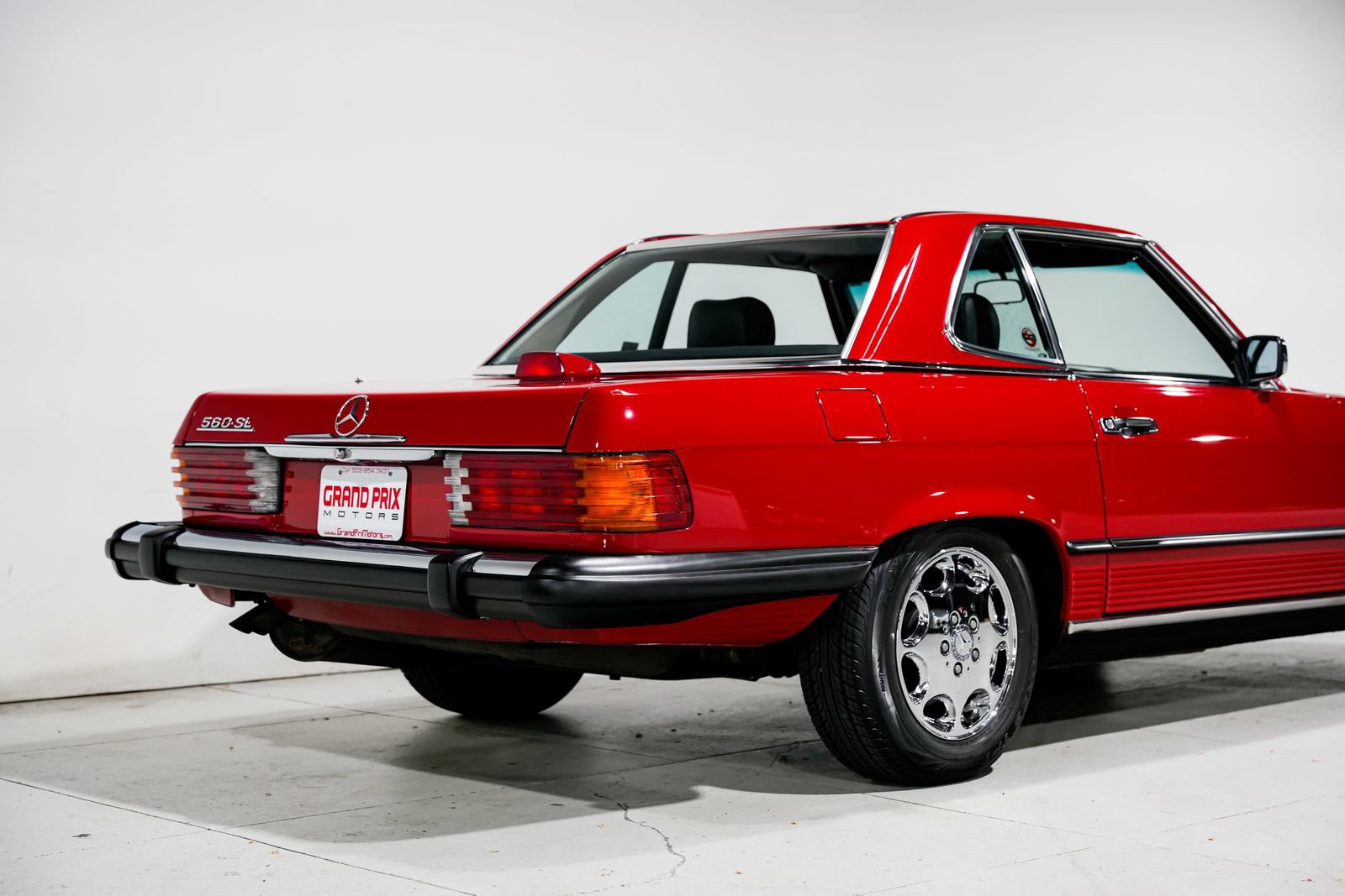 Used 1987 Mercedes-Benz 560 SL image 32