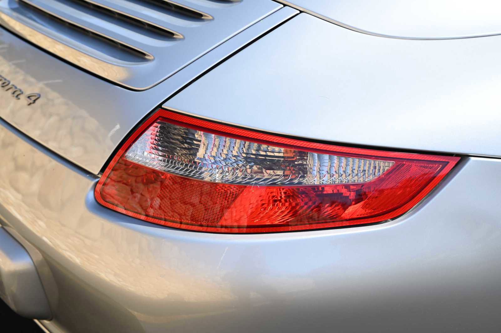 Used 2006 Porsche 911 Carrera 4 image 14