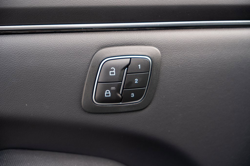 Used 2025 Ford Mustang Mach-E Premium image 12