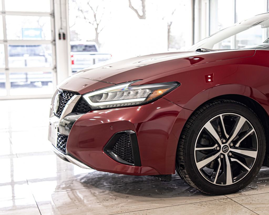 Used 2023 Nissan Maxima SL FWD image 4
