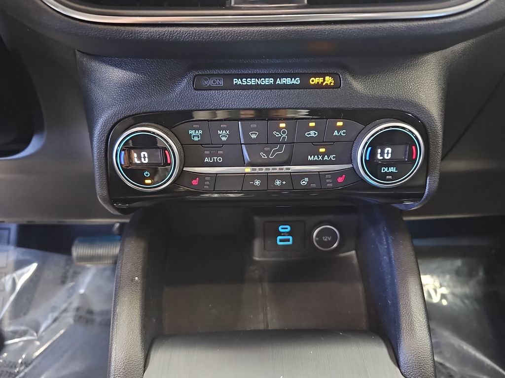 Used 2021 Ford Escape Titanium AWD/4WD image 24