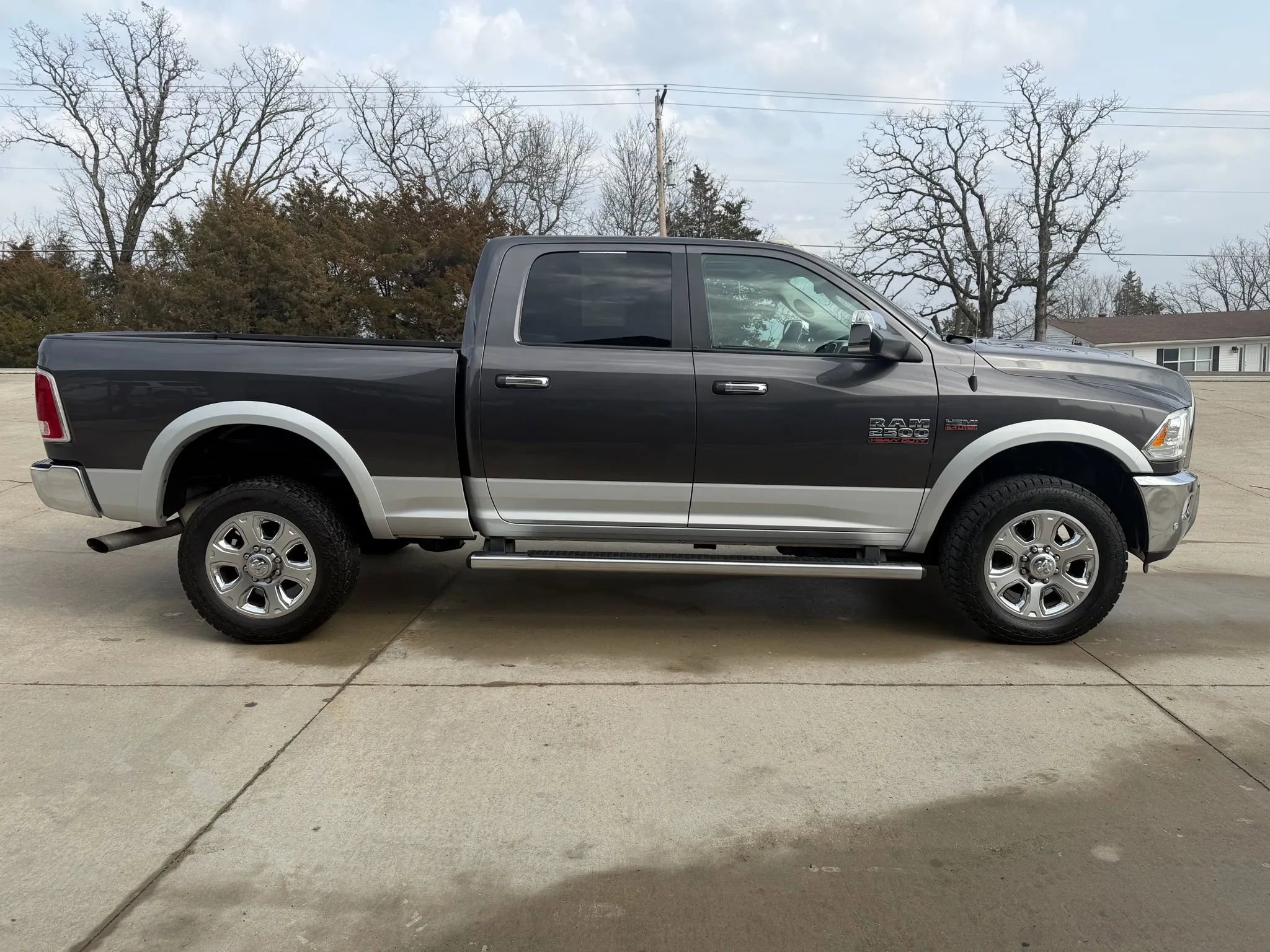 Used 2016 RAM 2500 Laramie w/ Convenience Group image 2