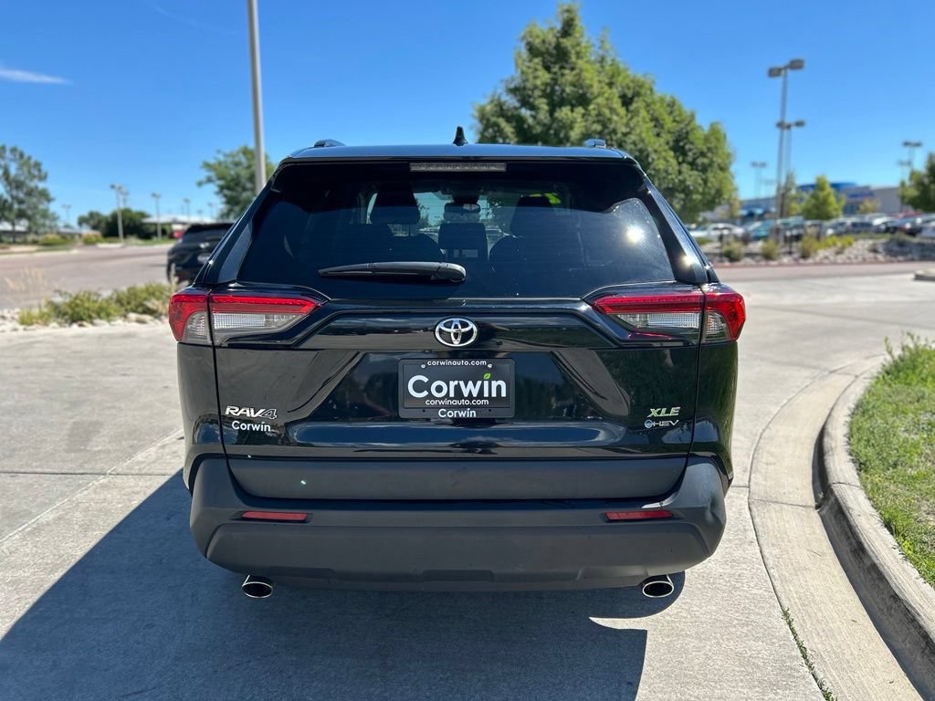 Used 2025 Toyota RAV4 XLE AWD/4WD image 7