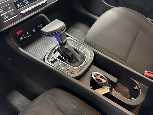 Used 2025 Hyundai Kona SEL image 19