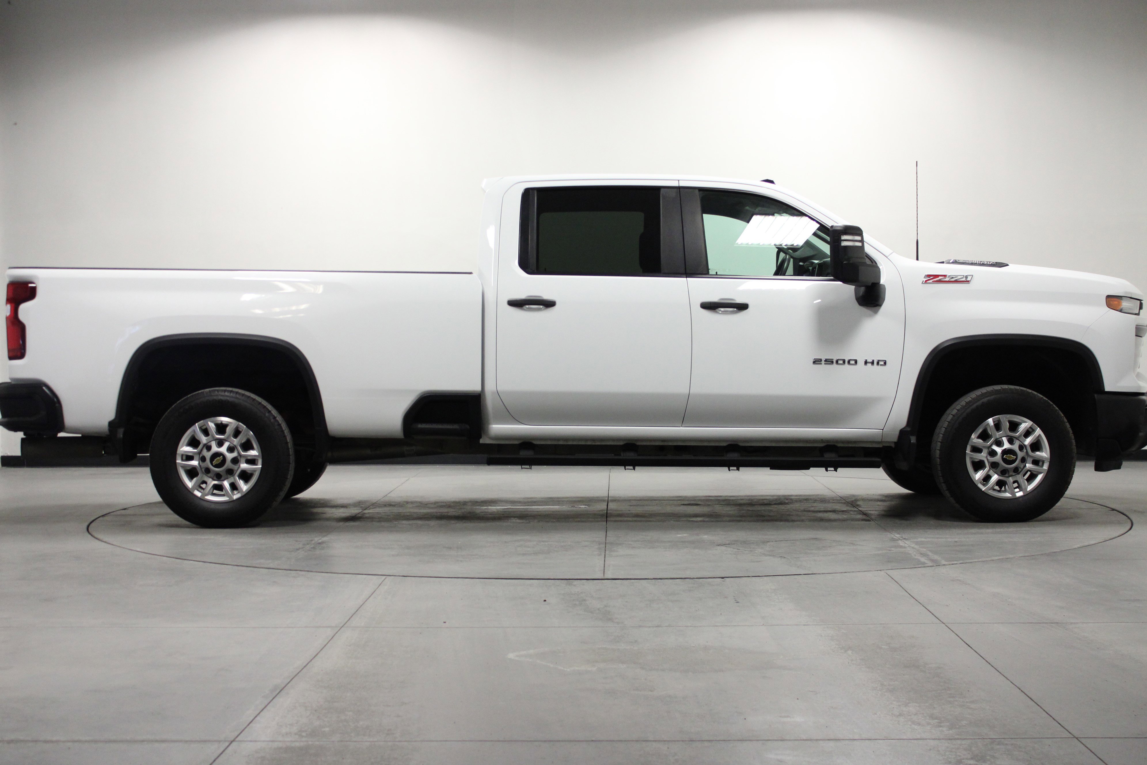 Used 2024 Chevrolet Silverado 2500 W/T image 3