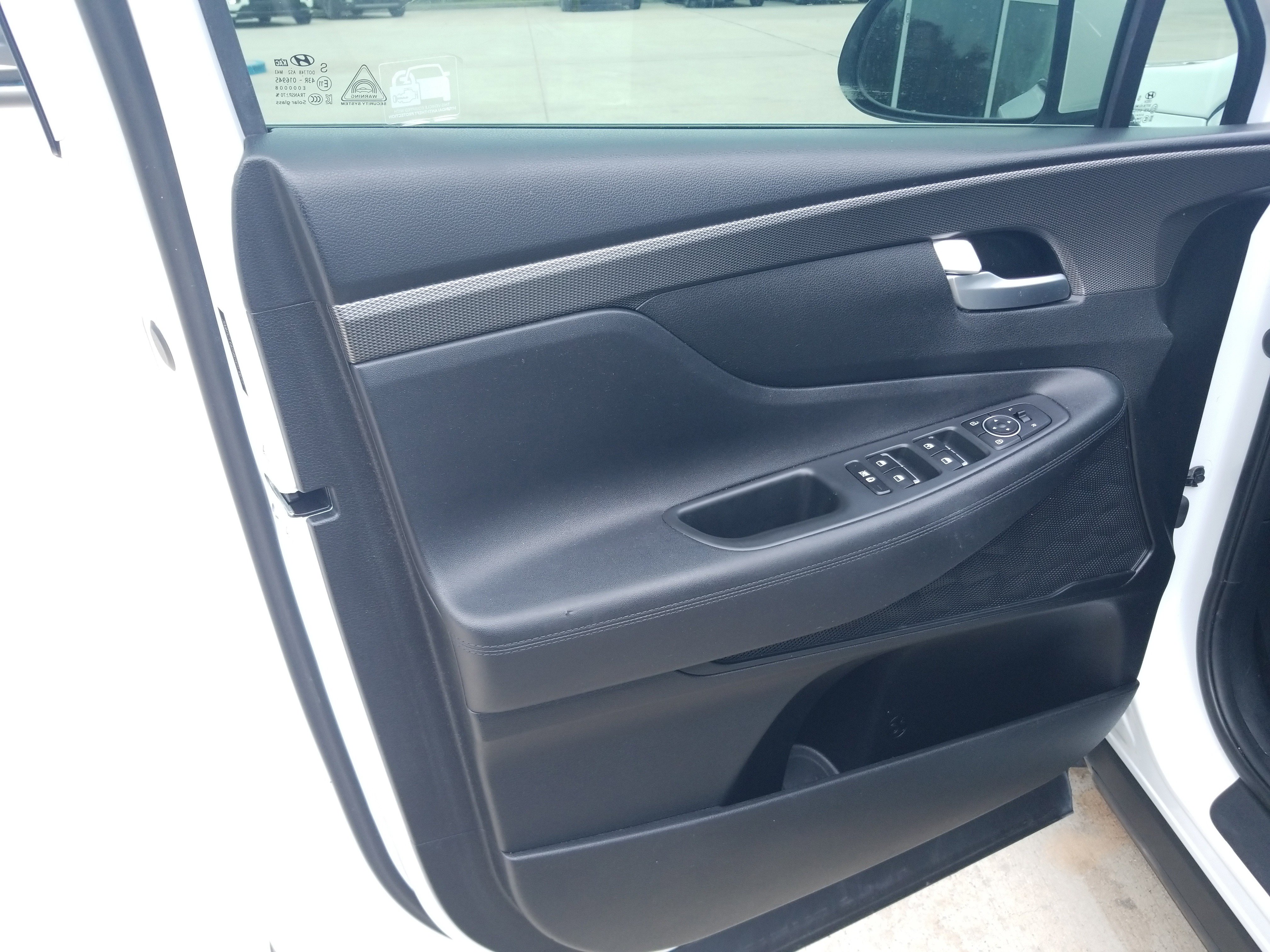 Used 2019 Hyundai Santa Fe SE FWD image 9