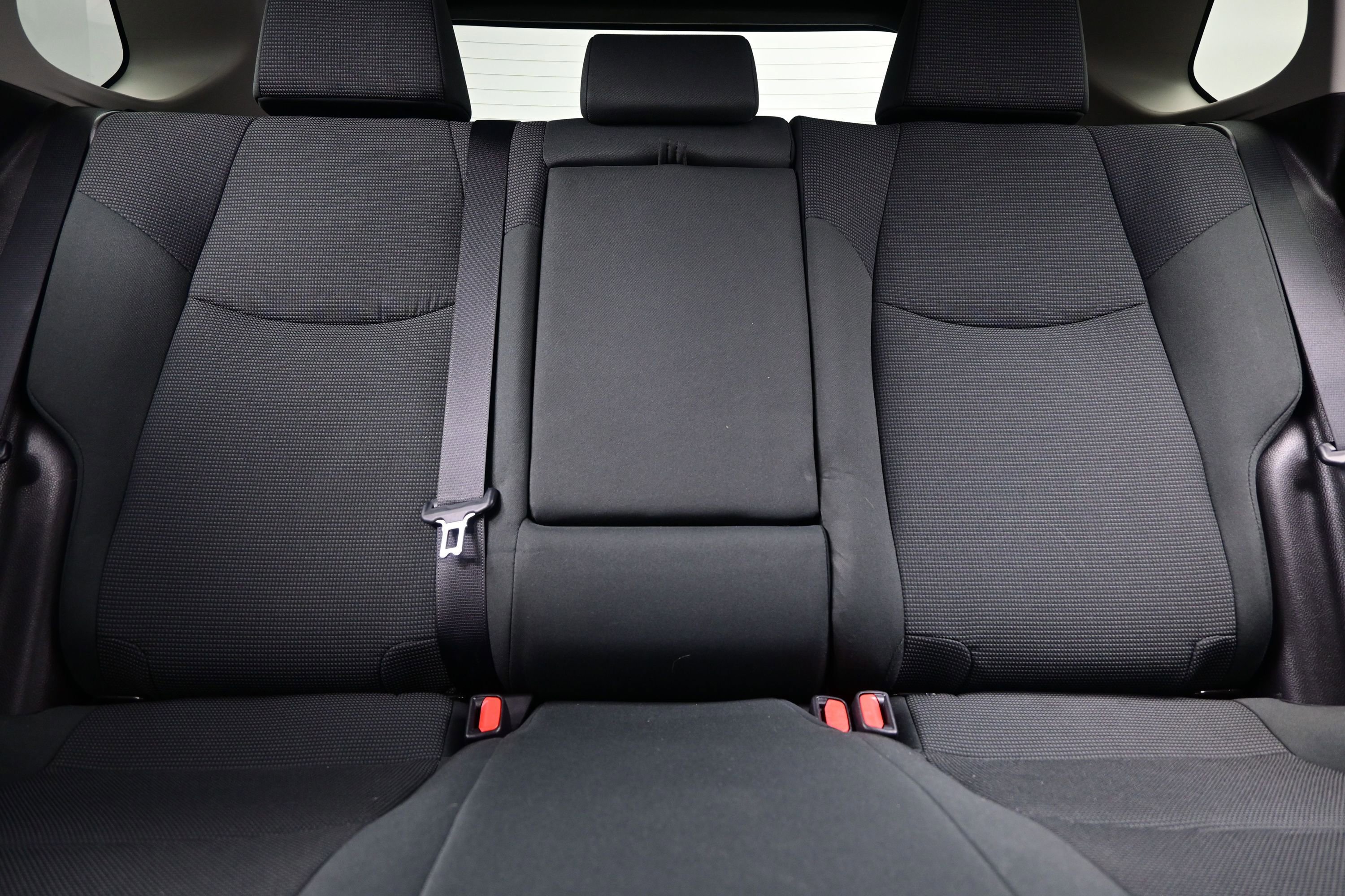 Used 2021 Toyota RAV4 LE AWD/4WD image 15