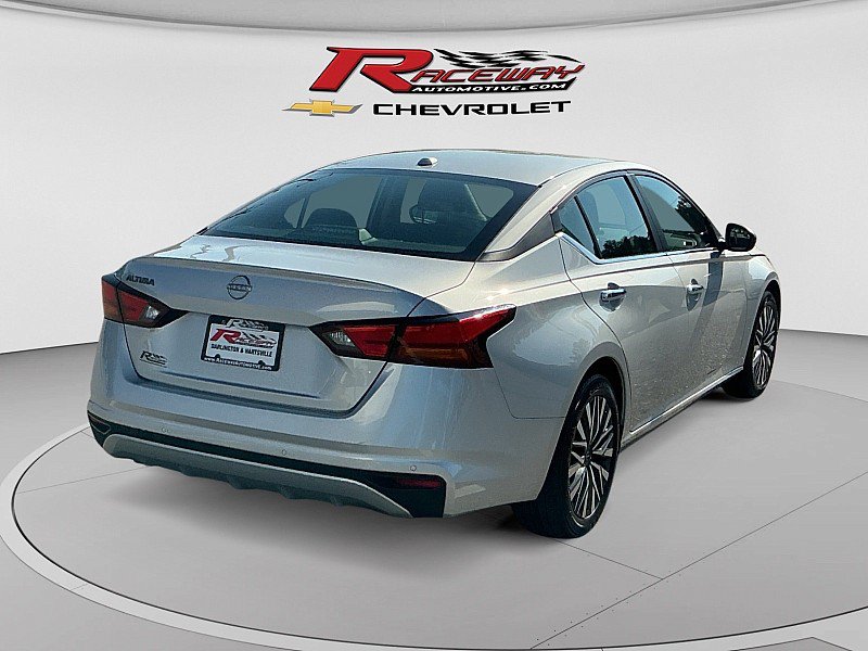 Used 2025 Nissan Altima 2.5 SV FWD image 5