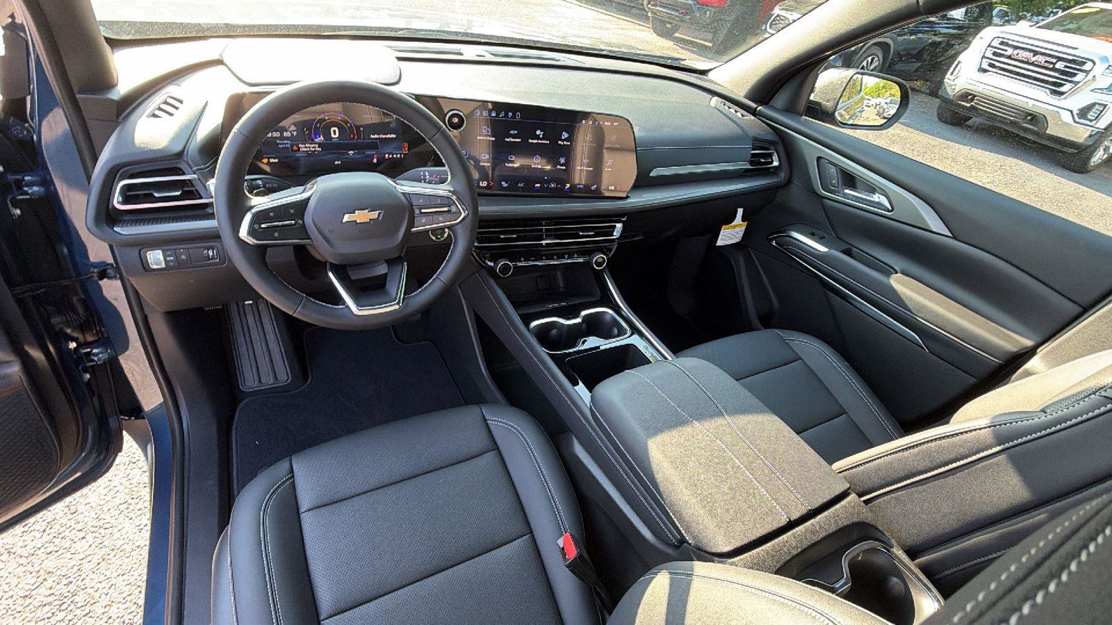 New 2026 Chevrolet Traverse LT FWD image 18