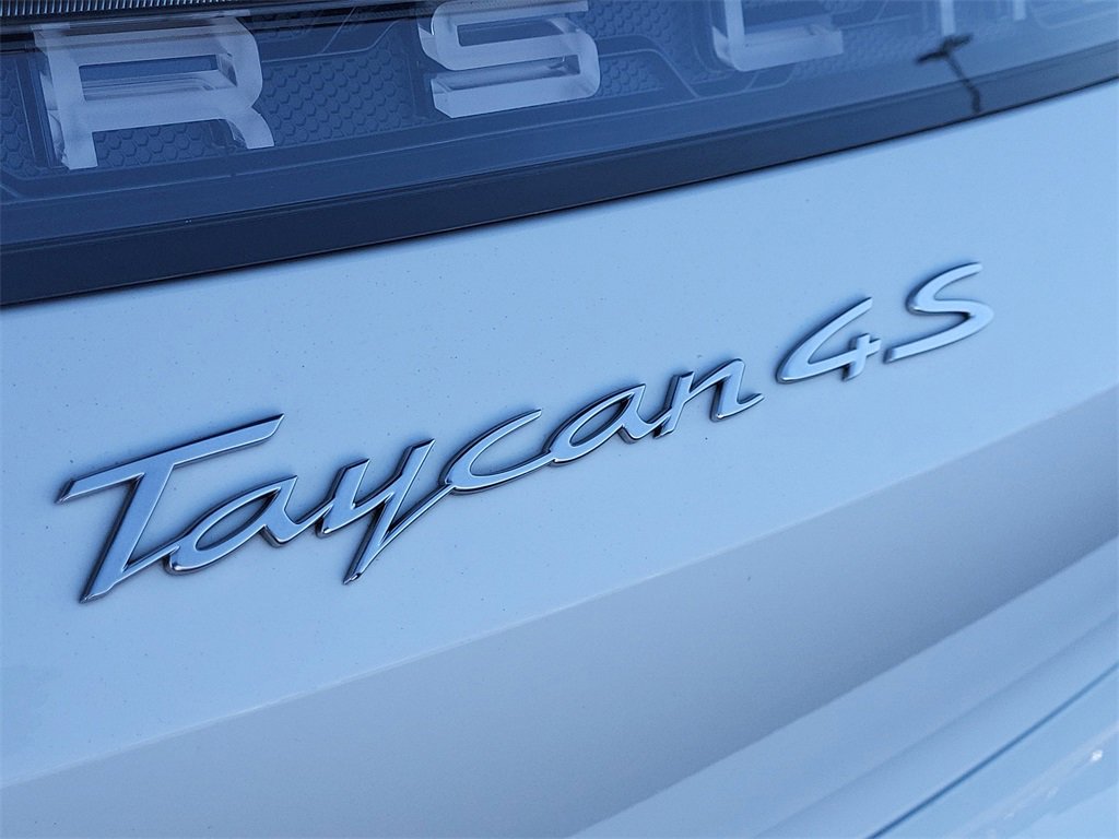 Used 2022 Porsche Taycan 4S image 15