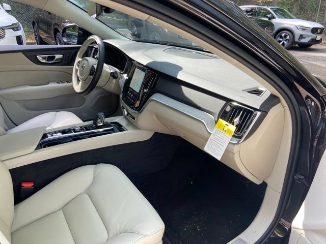 New 2026 Volvo V60 B5 Cross Country Plus w/ Climate Package AWD/4WD image 17