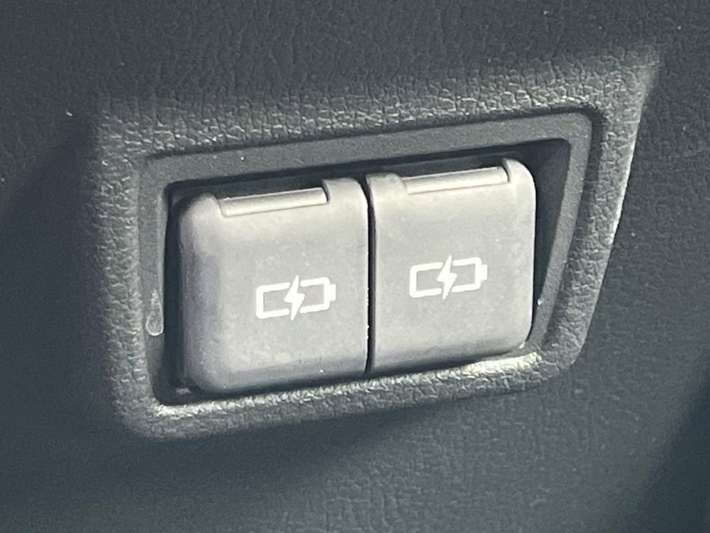 Used 2023 Lexus UX 250h AWD w/ Accessory Package (Z2) image 22