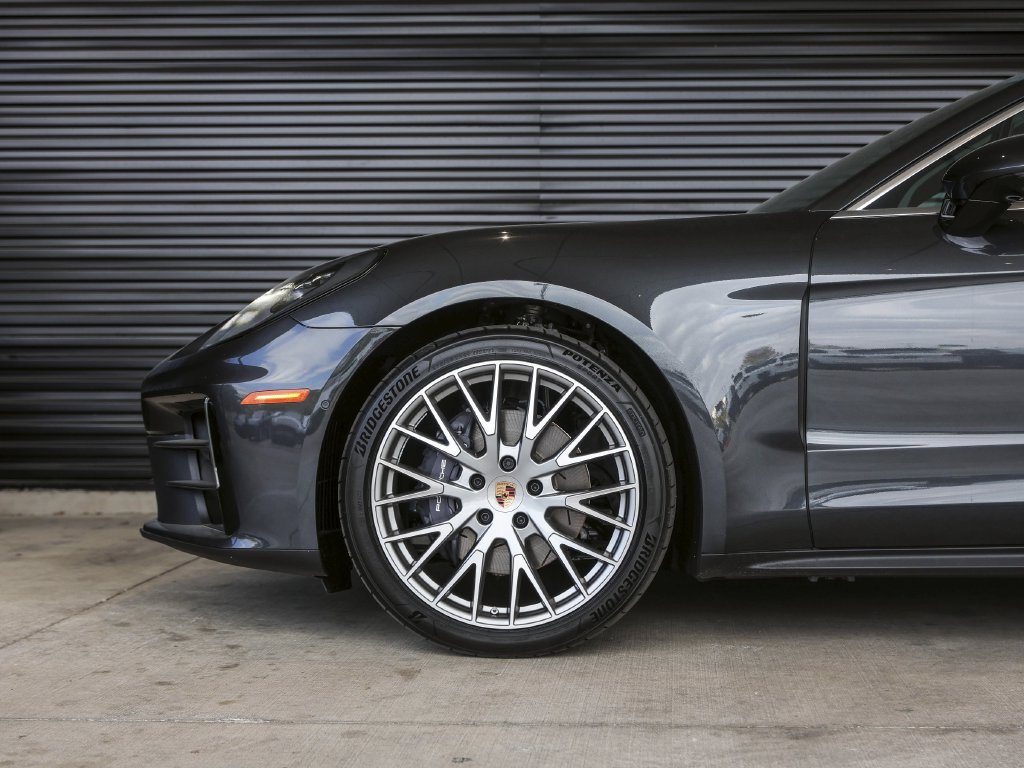 New 2026 Porsche Panamera RWD image 13