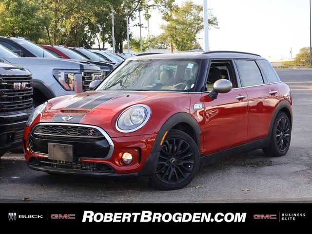 Used 2018 MINI Cooper Clubman S FWD image 1
