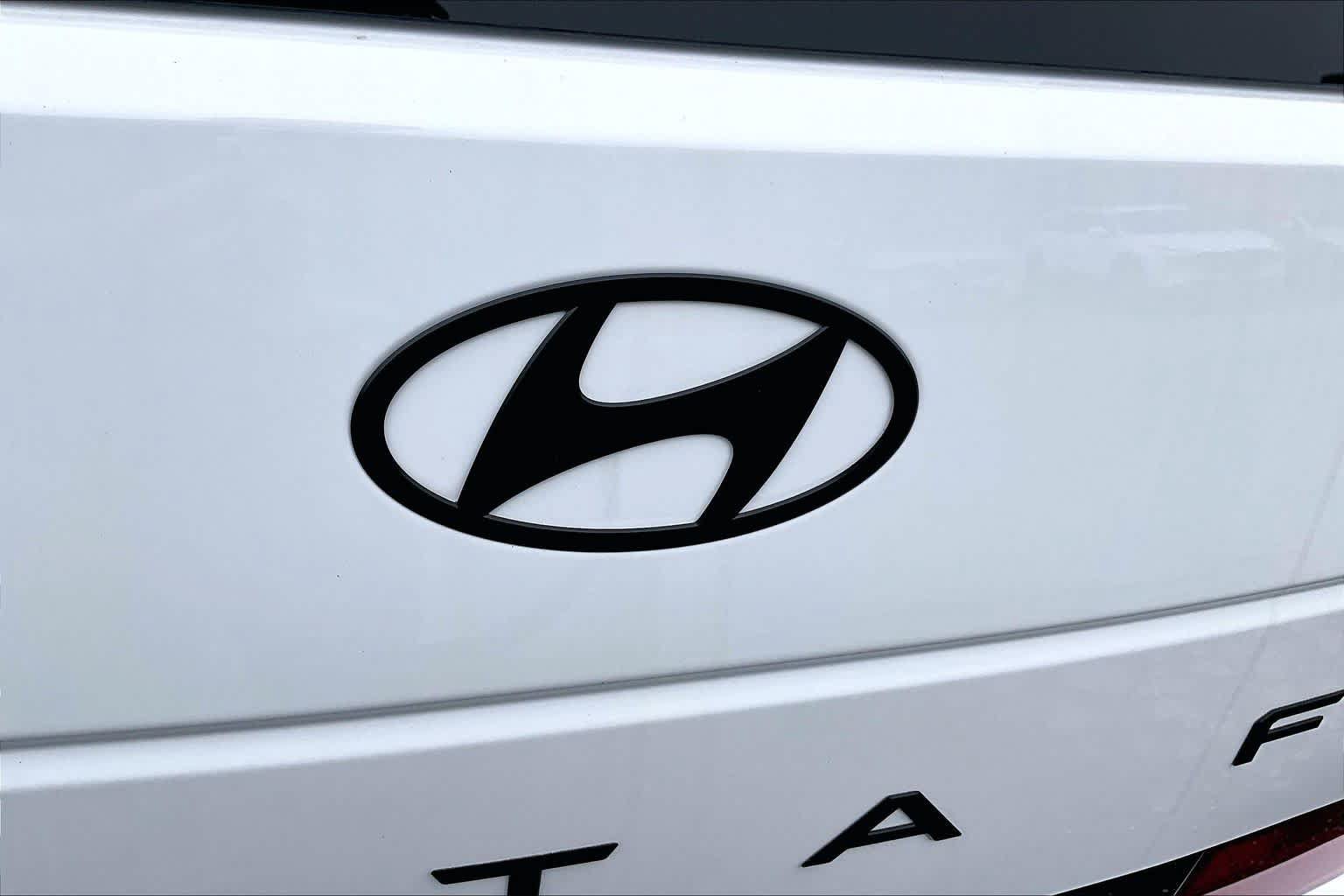 New 2026 Hyundai Santa Fe Calligraphy w/ Tow & Go Package AWD/4WD image 8