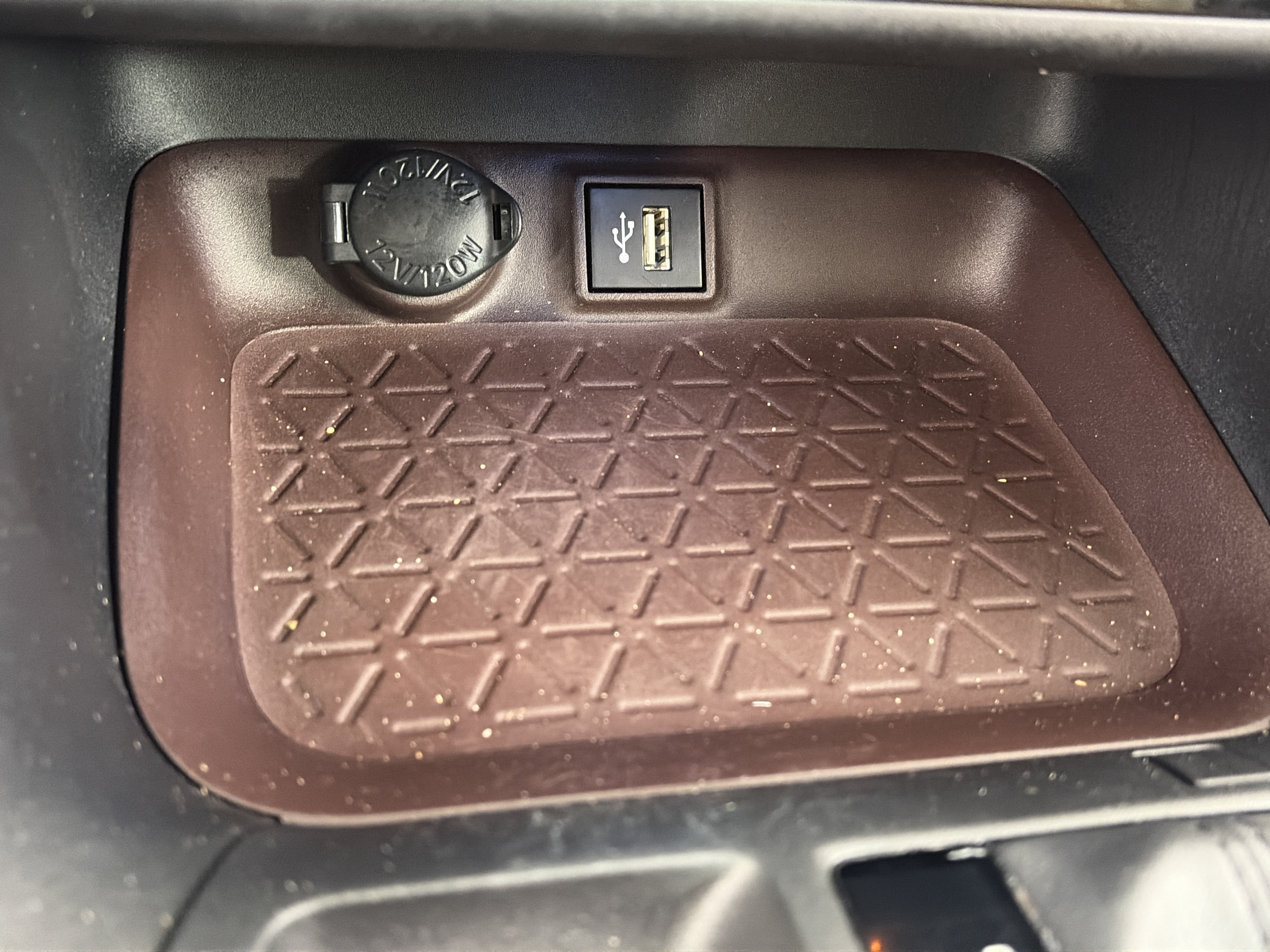 Used 2024 Toyota RAV4 Limited w/ Weather Package AWD/4WD image 25