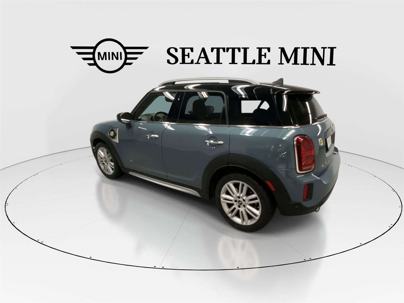 Used 2023 MINI Cooper Countryman SE w/ Storage Package image 8