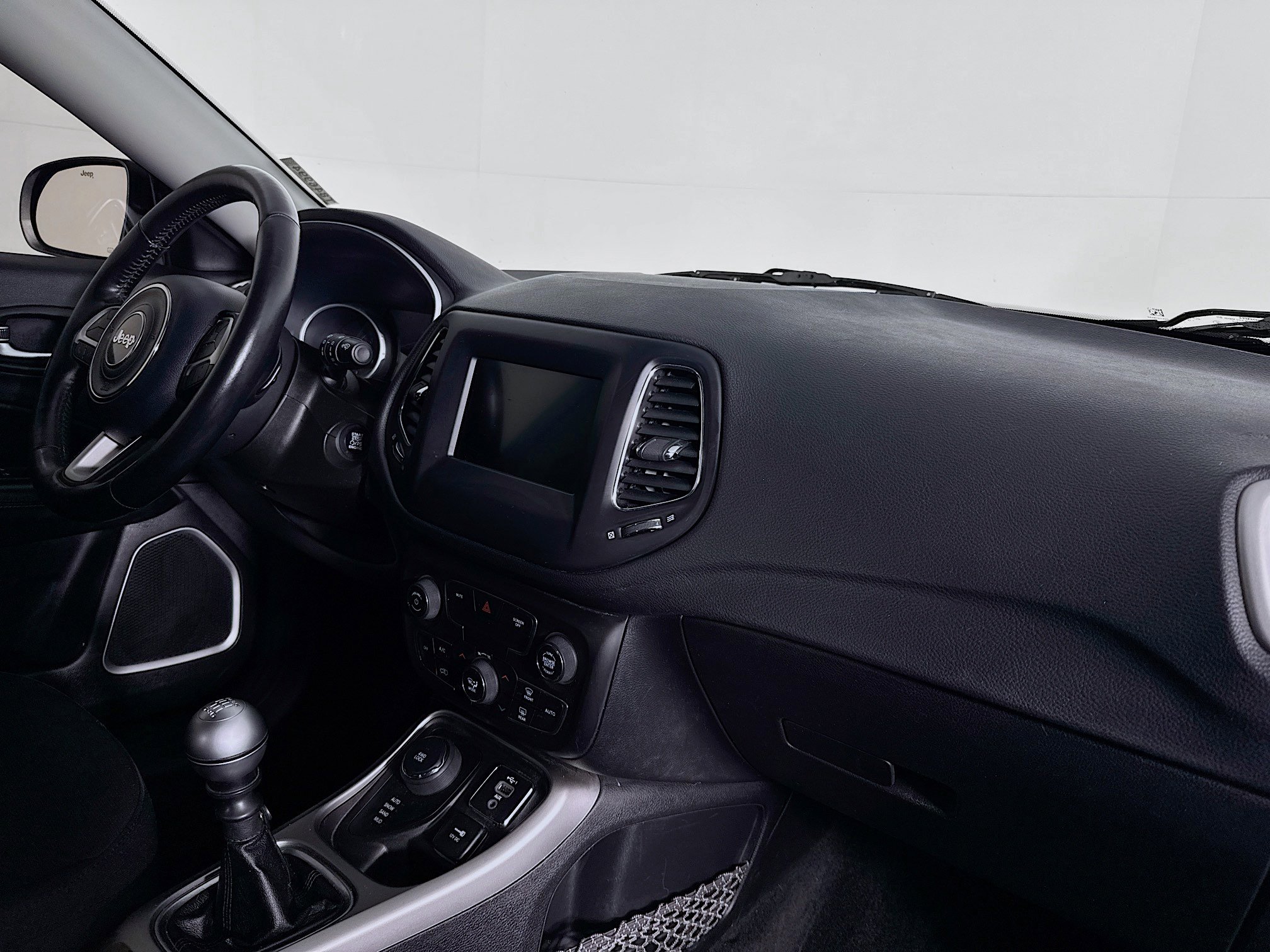 Used 2019 Jeep Compass Sport w/ Cold Weather Group image 53