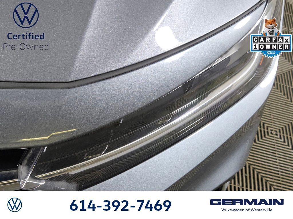 Certified 2025 Volkswagen Jetta SE w/ Sunroof Package image 15