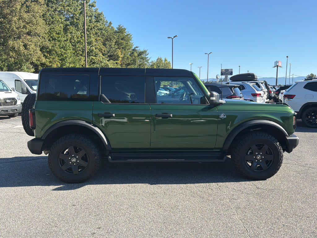 Used 2025 Ford Bronco Outer Banks AWD/4WD image 8