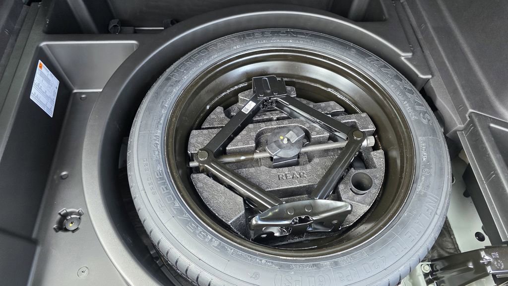 Used 2024 Chevrolet Blazer LT image 12