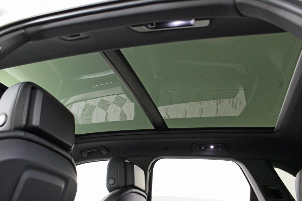 Used 2025 Porsche Cayenne image 20