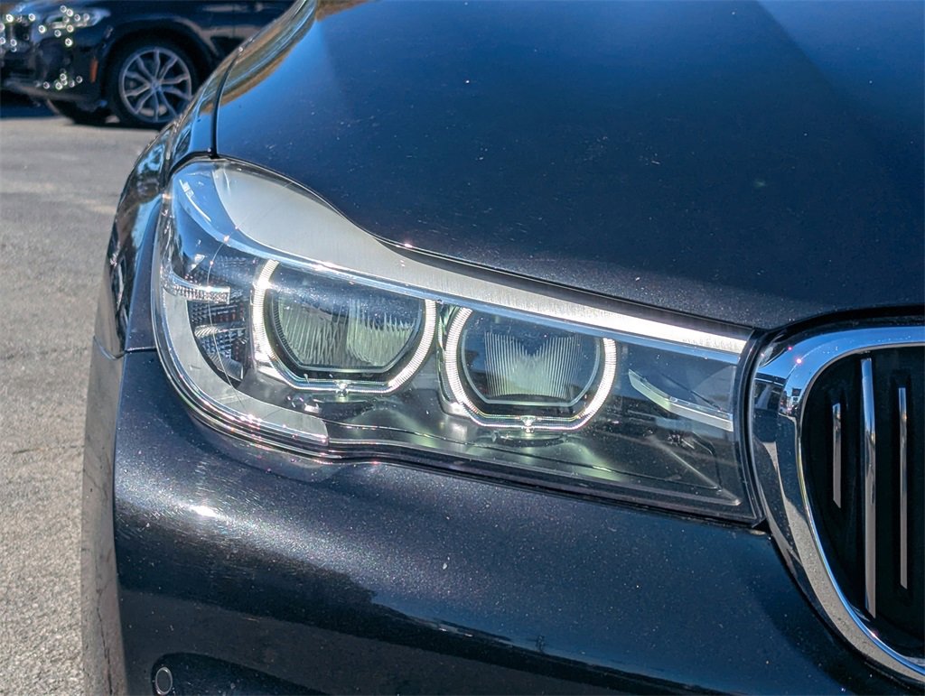 Used 2018 BMW 740i image 28