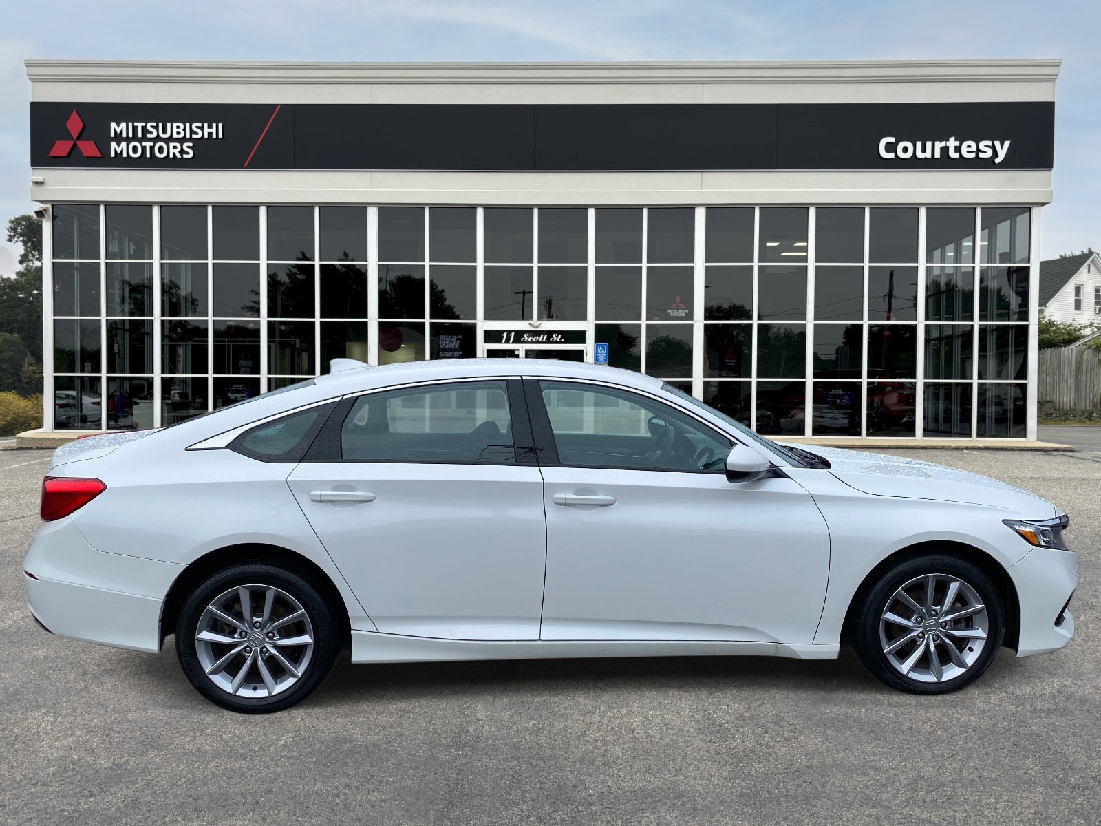 Used 2022 Honda Accord LX image 6