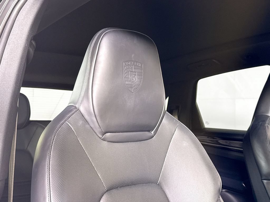 Certified 2023 Porsche Cayenne Platinum Edition AWD/4WD image 23
