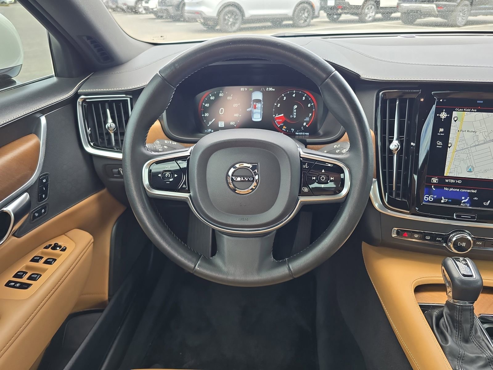 Used 2017 Volvo S90 T6 Inscription w/ Vision Package image 10