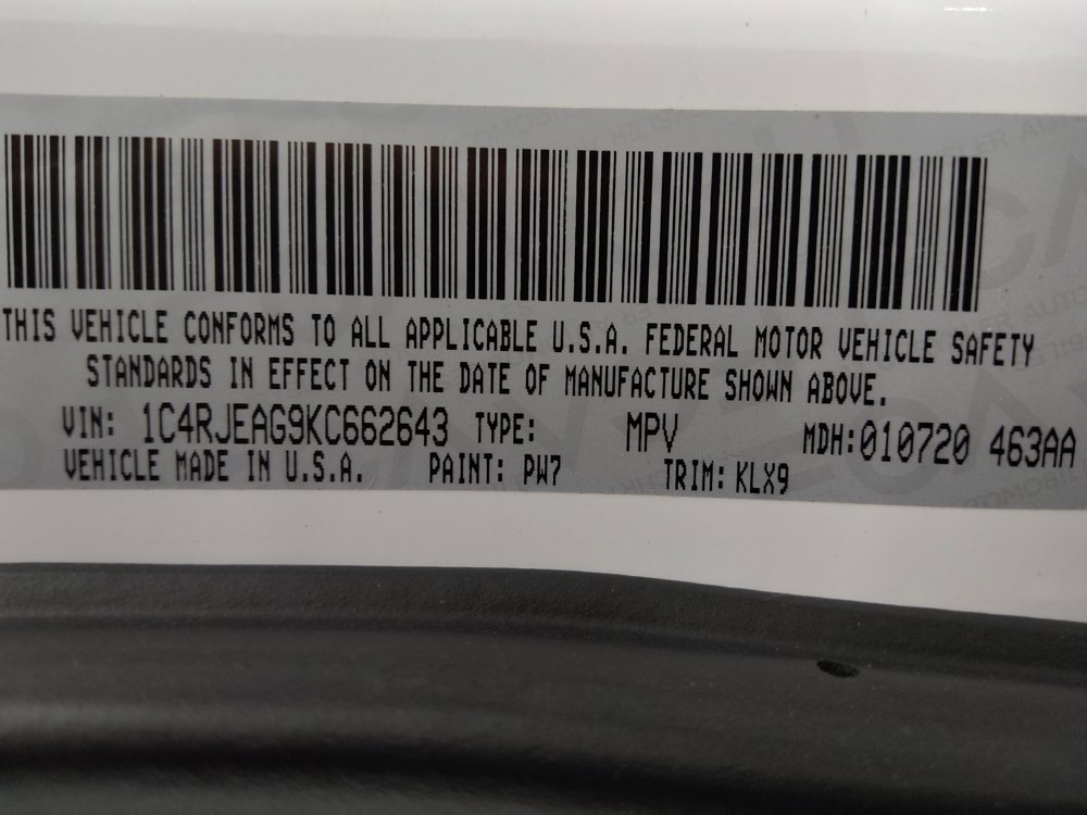 Used 2019 Jeep Grand Cherokee Altitude RWD image 33