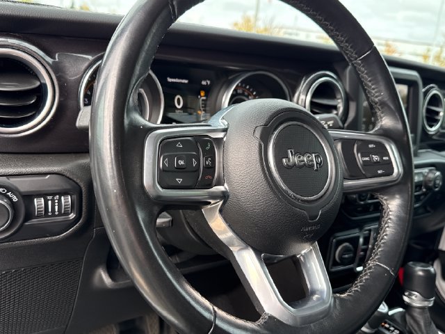 Used 2020 Jeep Wrangler Unlimited Sahara AWD/4WD image 16