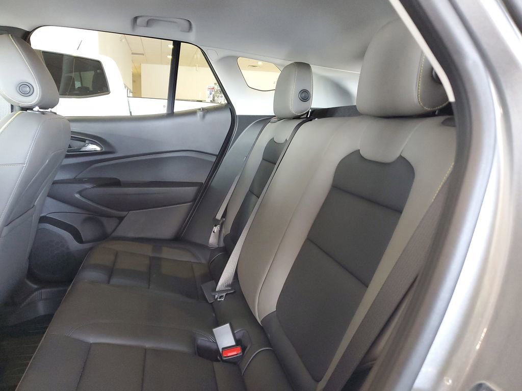 New 2026 Chevrolet Trax ACTIV w/ Sunroof Package image 8