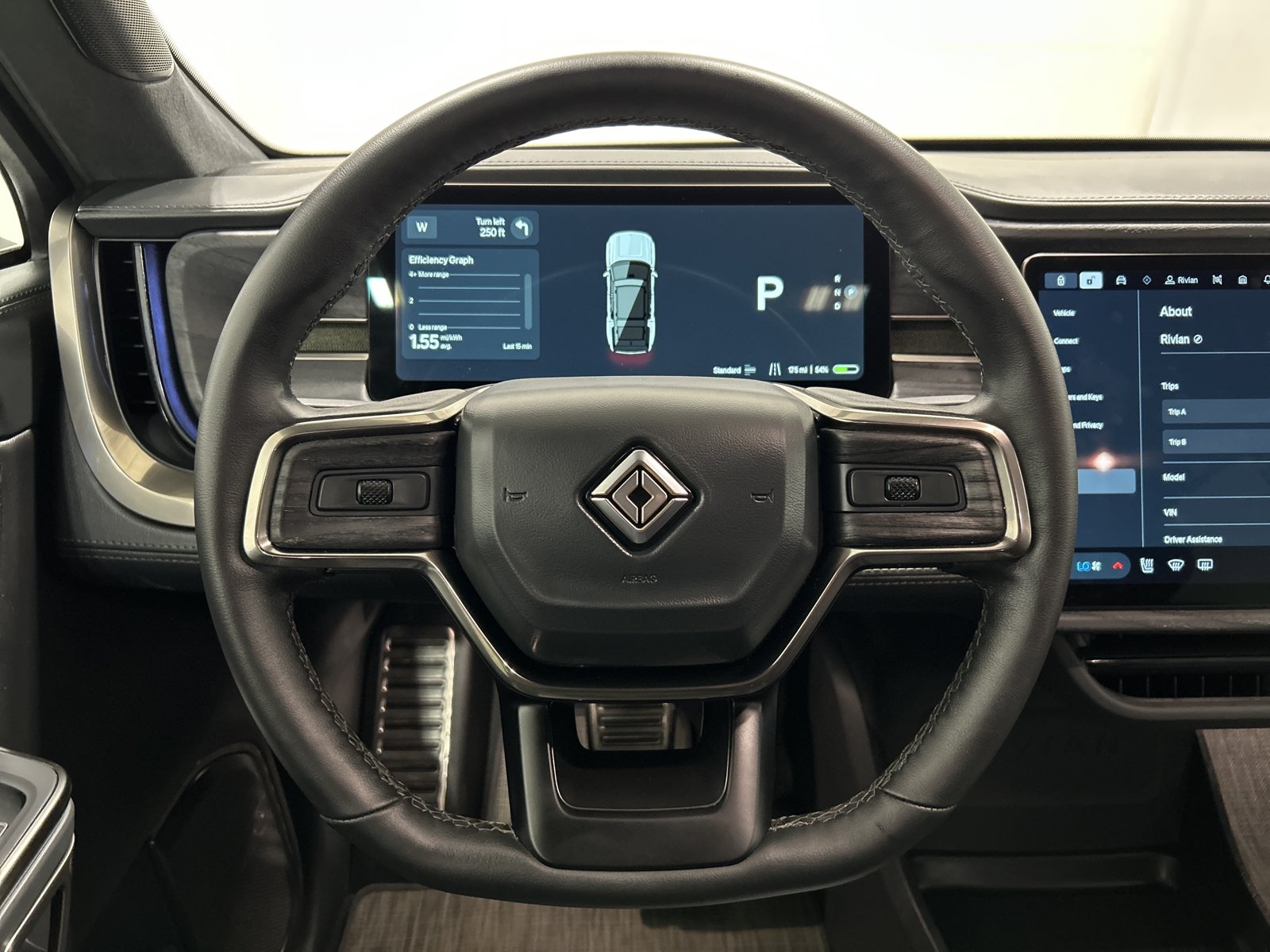 Used 2024 Rivian R1S Adventure AWD/4WD image 28