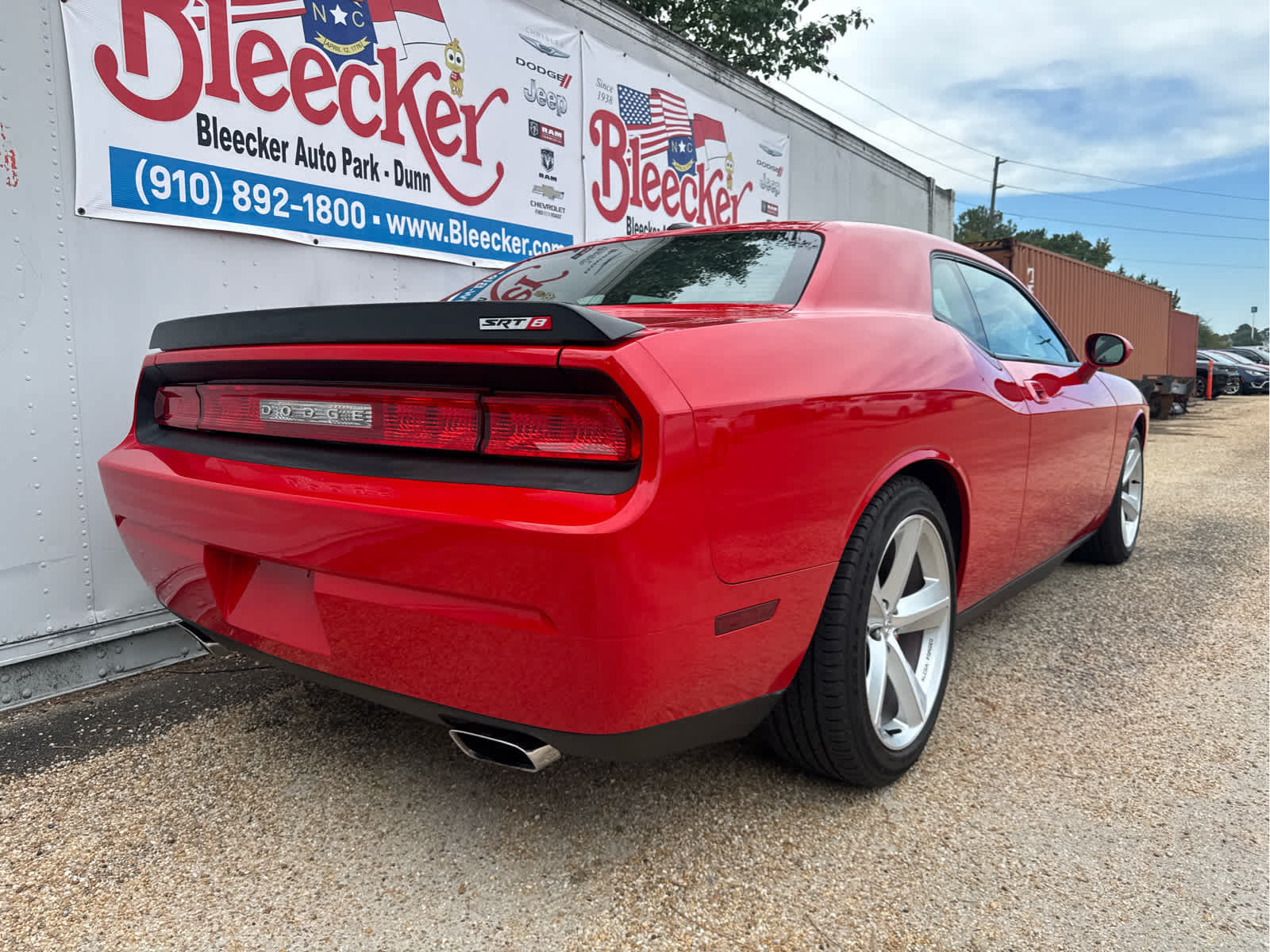 Used 2010 Dodge Challenger SRT8 w/ SRT Option Group II RWD image 3