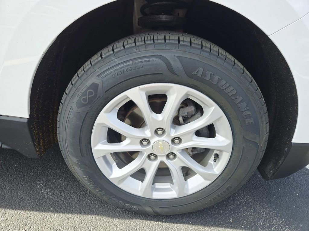 Used 2020 Chevrolet Equinox LS image 17