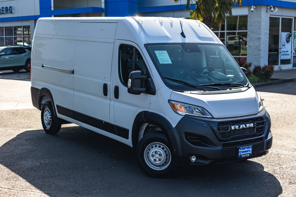 Used 2025 RAM ProMaster 2500 w/ Convenience Group FWD video 2