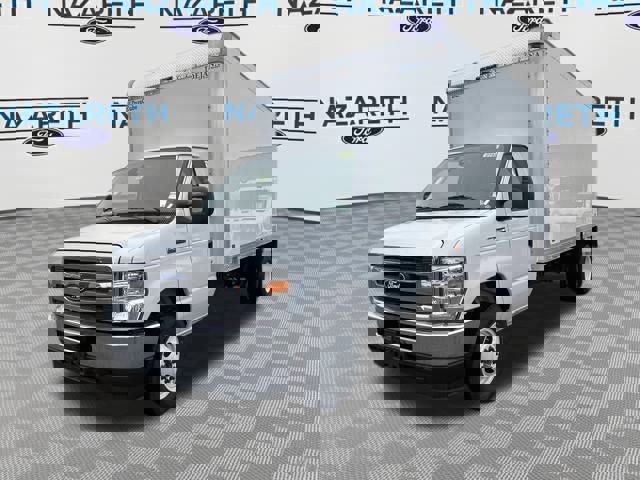 New 2026 Ford E-450 and Econoline 450 Super Duty w/ Power Equipment Group RWD image 3