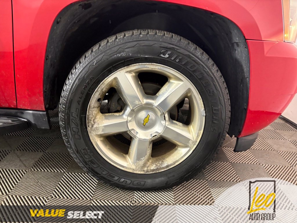 Used 2010 Chevrolet Avalanche LT w/ Luxury Package AWD/4WD image 30