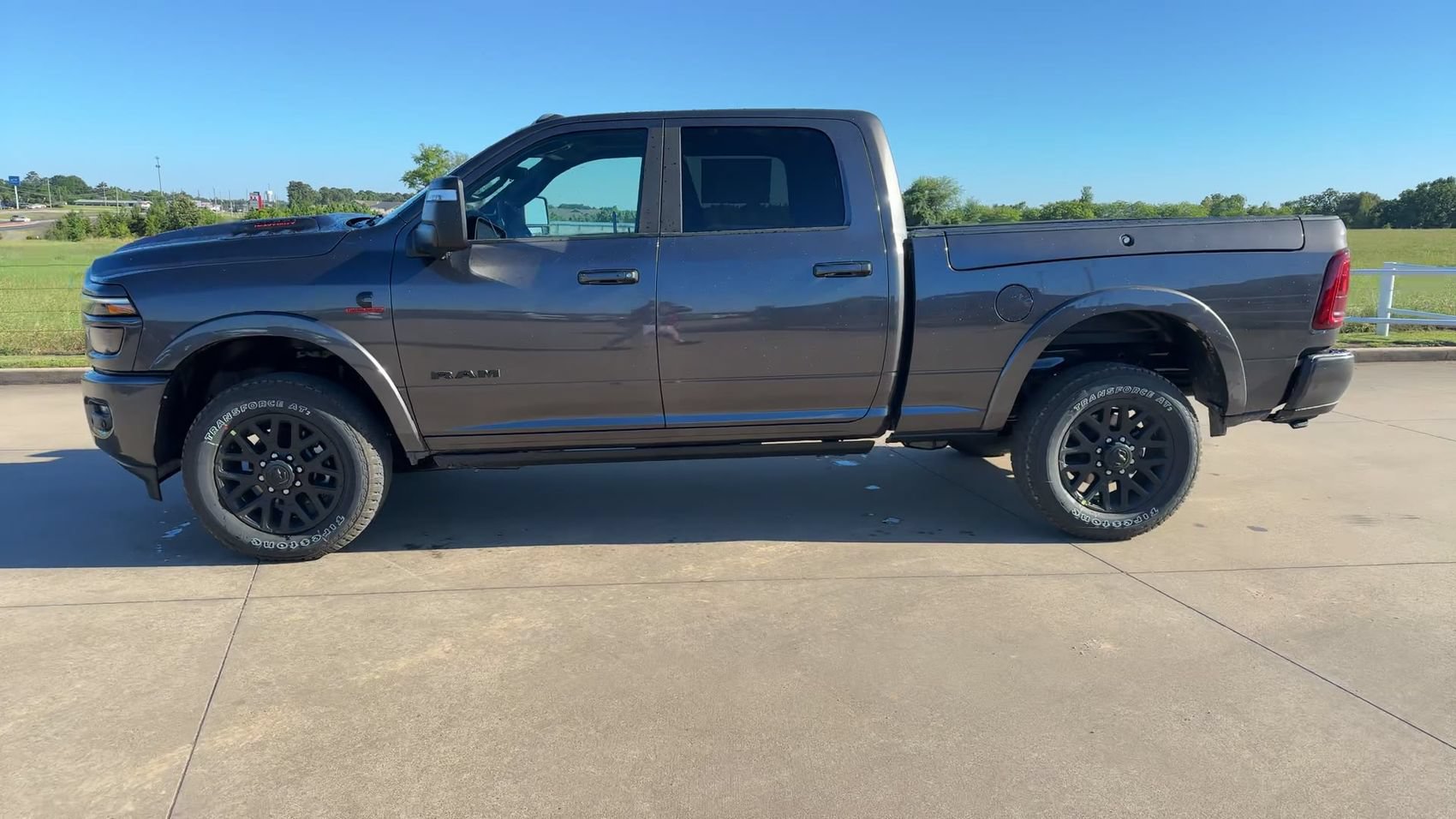 New 2026 RAM 2500 Limited AWD/4WD image 4