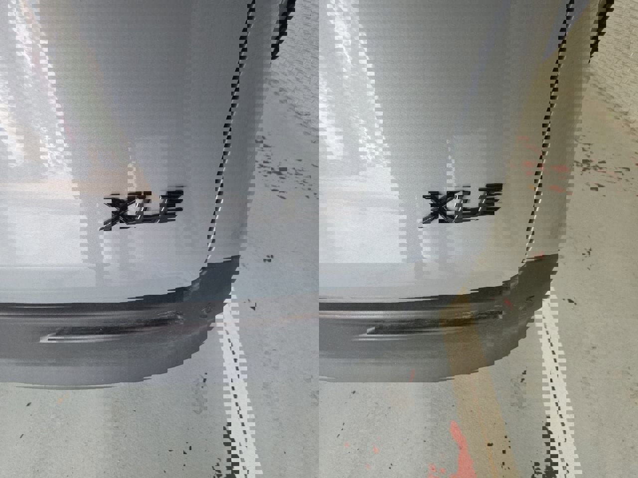 Used 2025 Toyota Sienna XLE Woodland Edition image 8