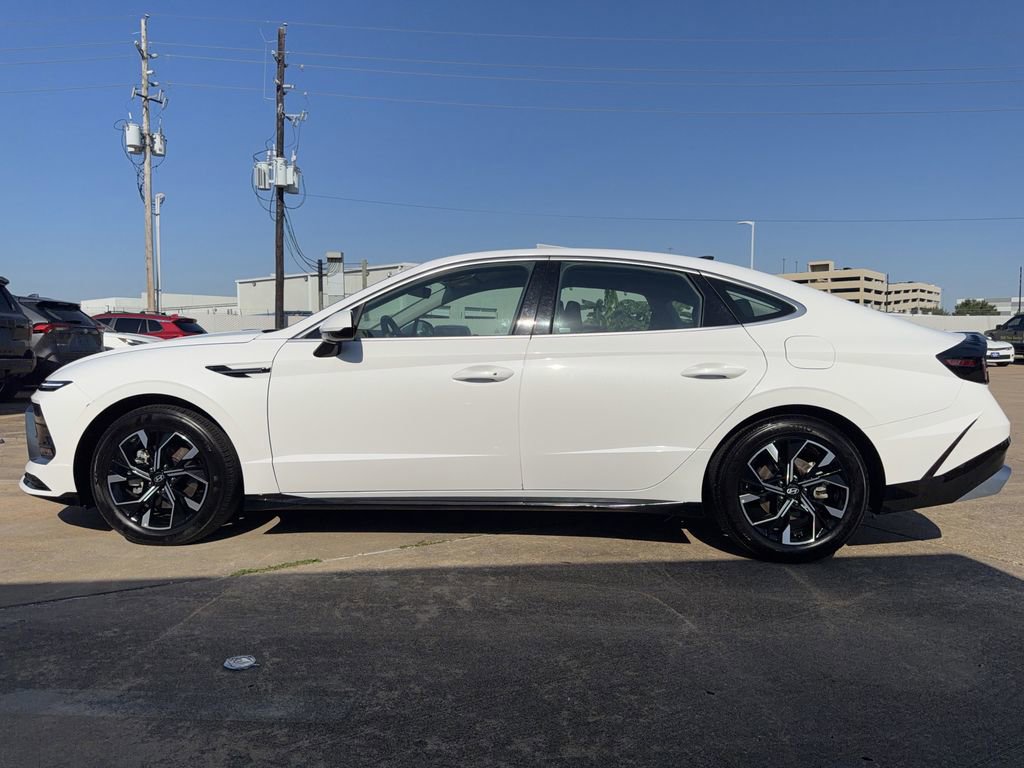 Used 2025 Hyundai Sonata SEL FWD image 6