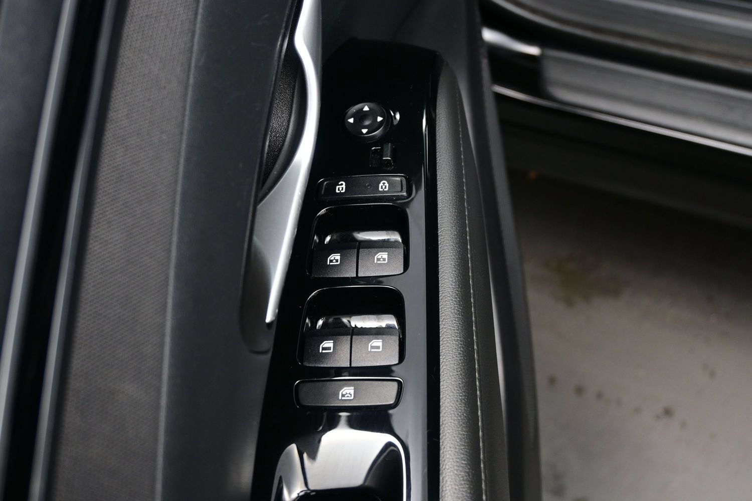 Certified 2023 Hyundai Tucson Limited AWD/4WD image 10