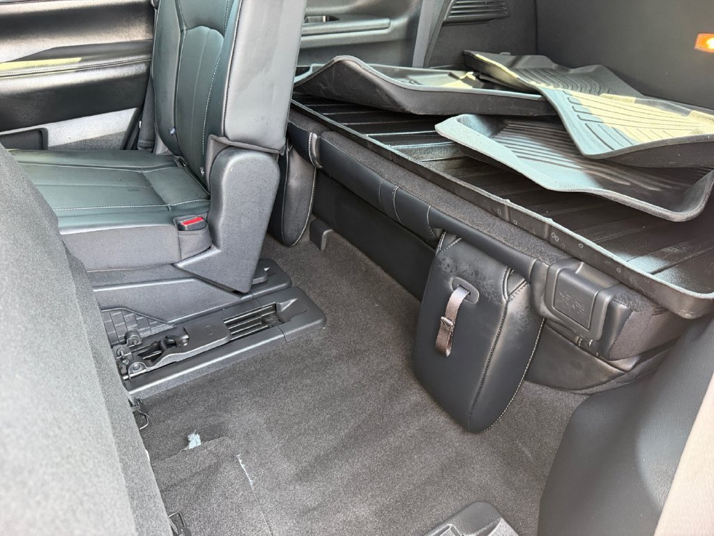 Used 2024 INFINITI QX60 Luxe w/ Cargo Package FWD image 17