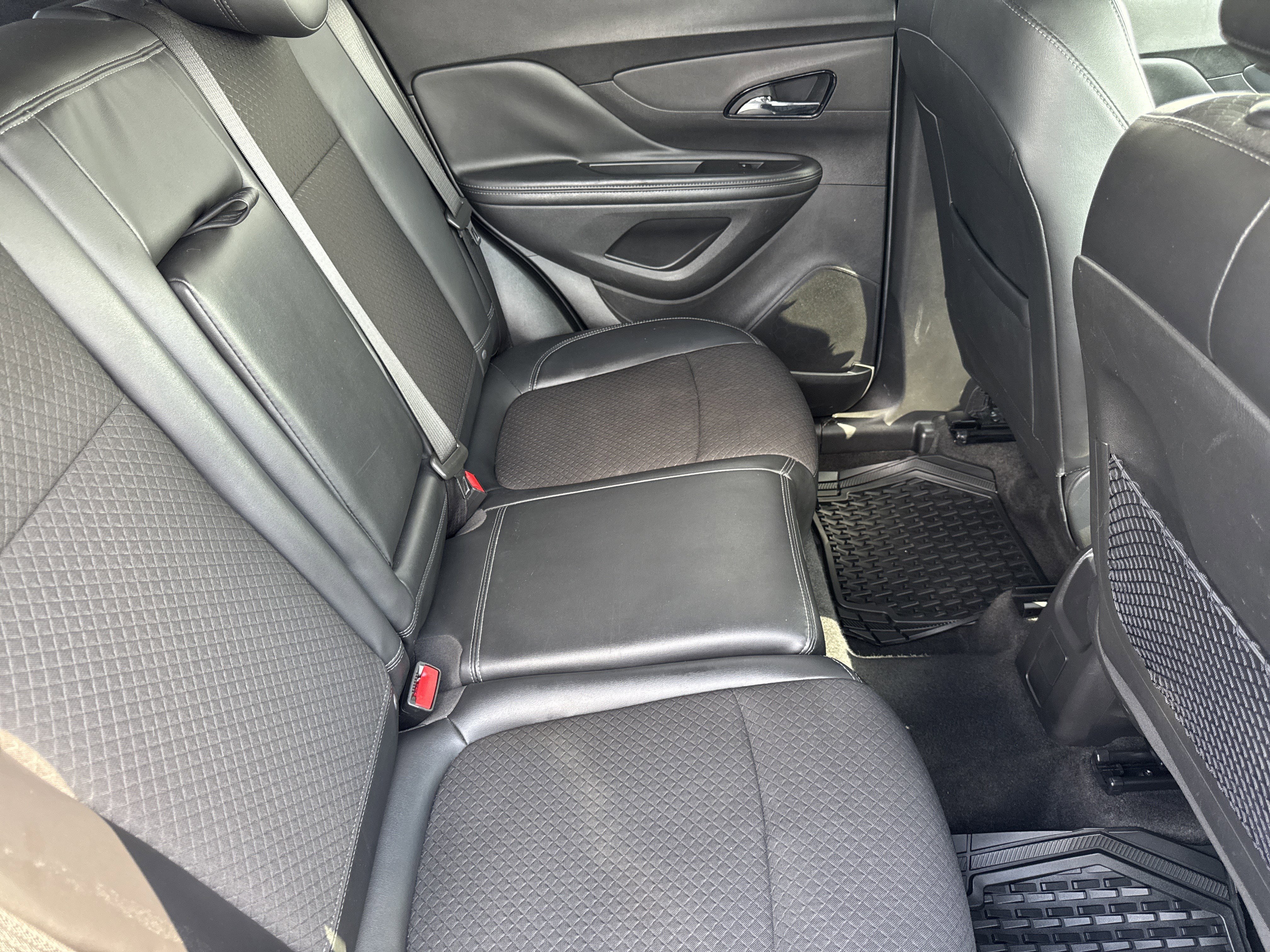 Used 2019 Buick Encore Preferred image 17