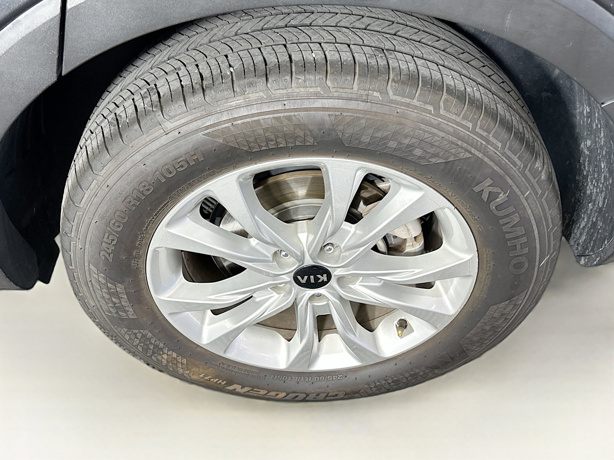 Used 2020 Kia Telluride LX AWD/4WD image 11