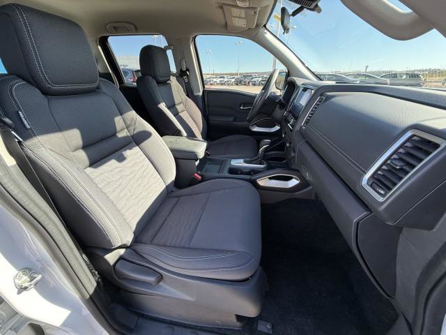 Used 2022 Nissan Frontier SV image 27