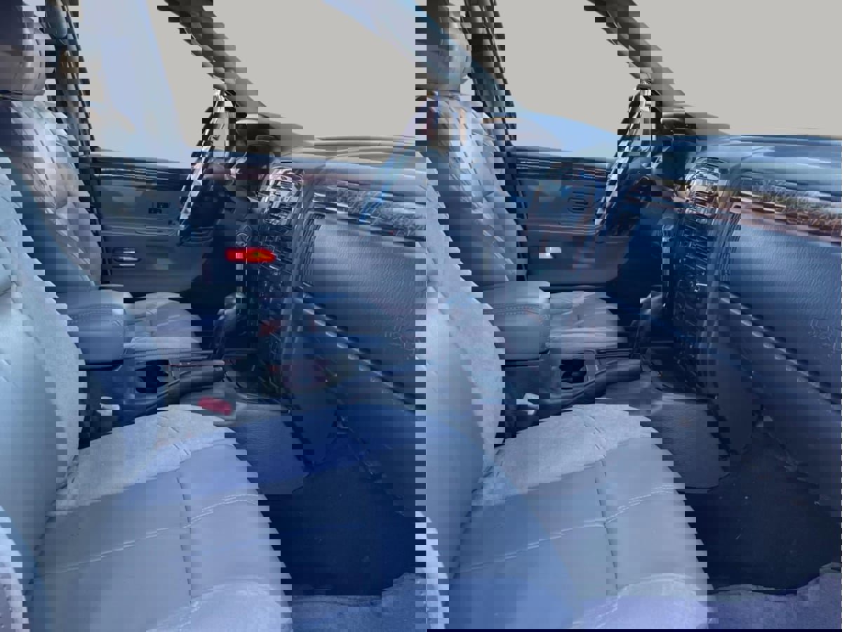 Used 2002 Jeep Grand Cherokee Overland image 28