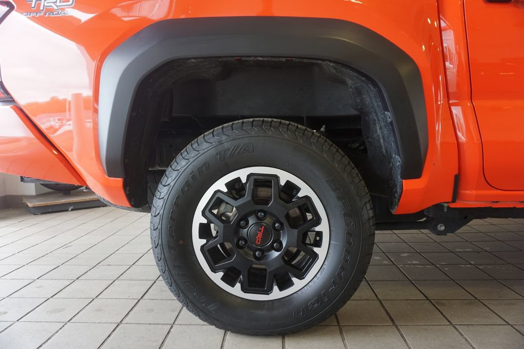 Used 2024 Toyota Tacoma TRD Off-Road AWD/4WD image 30