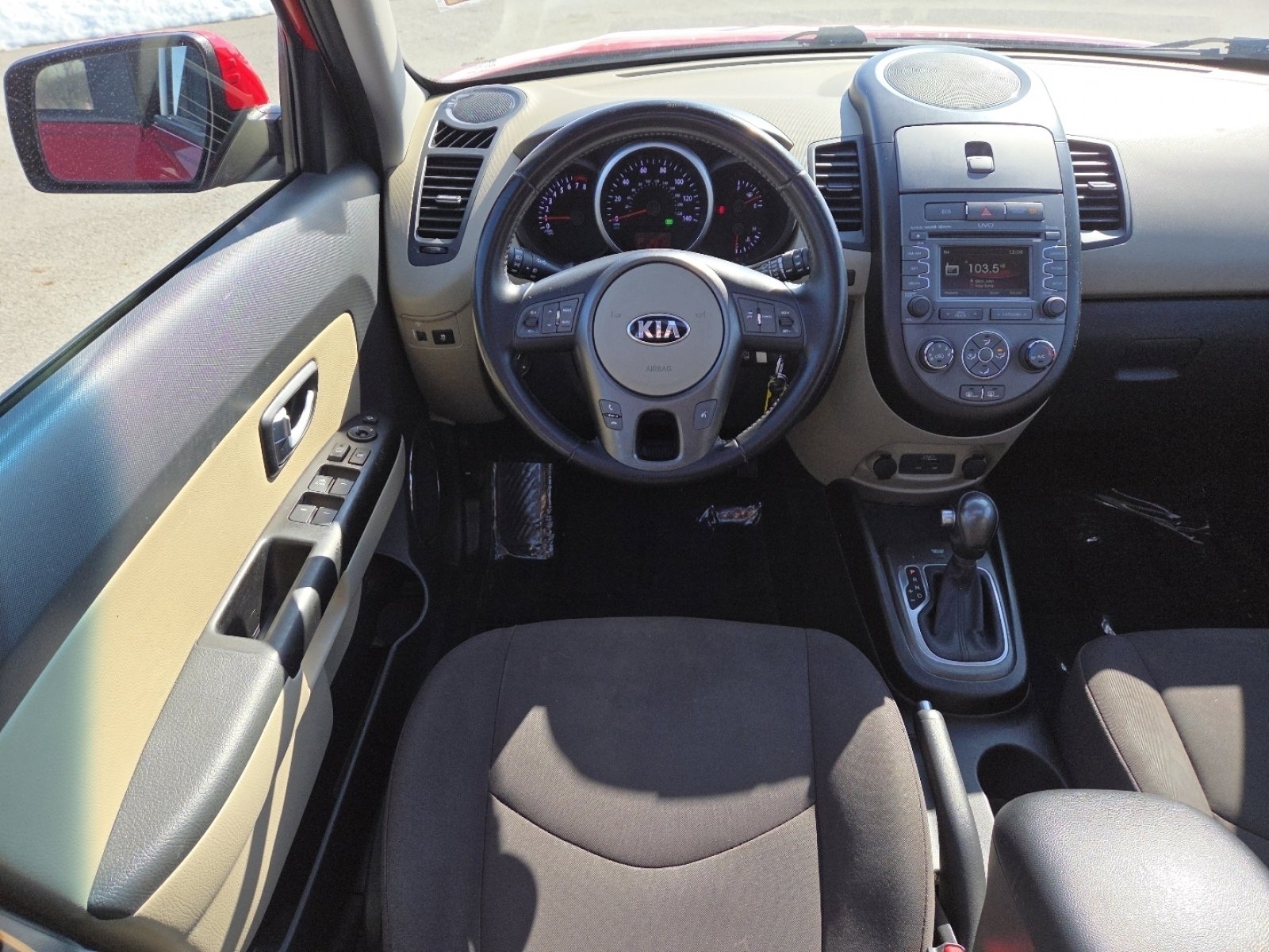 Used 2013 Kia Soul ! image 22